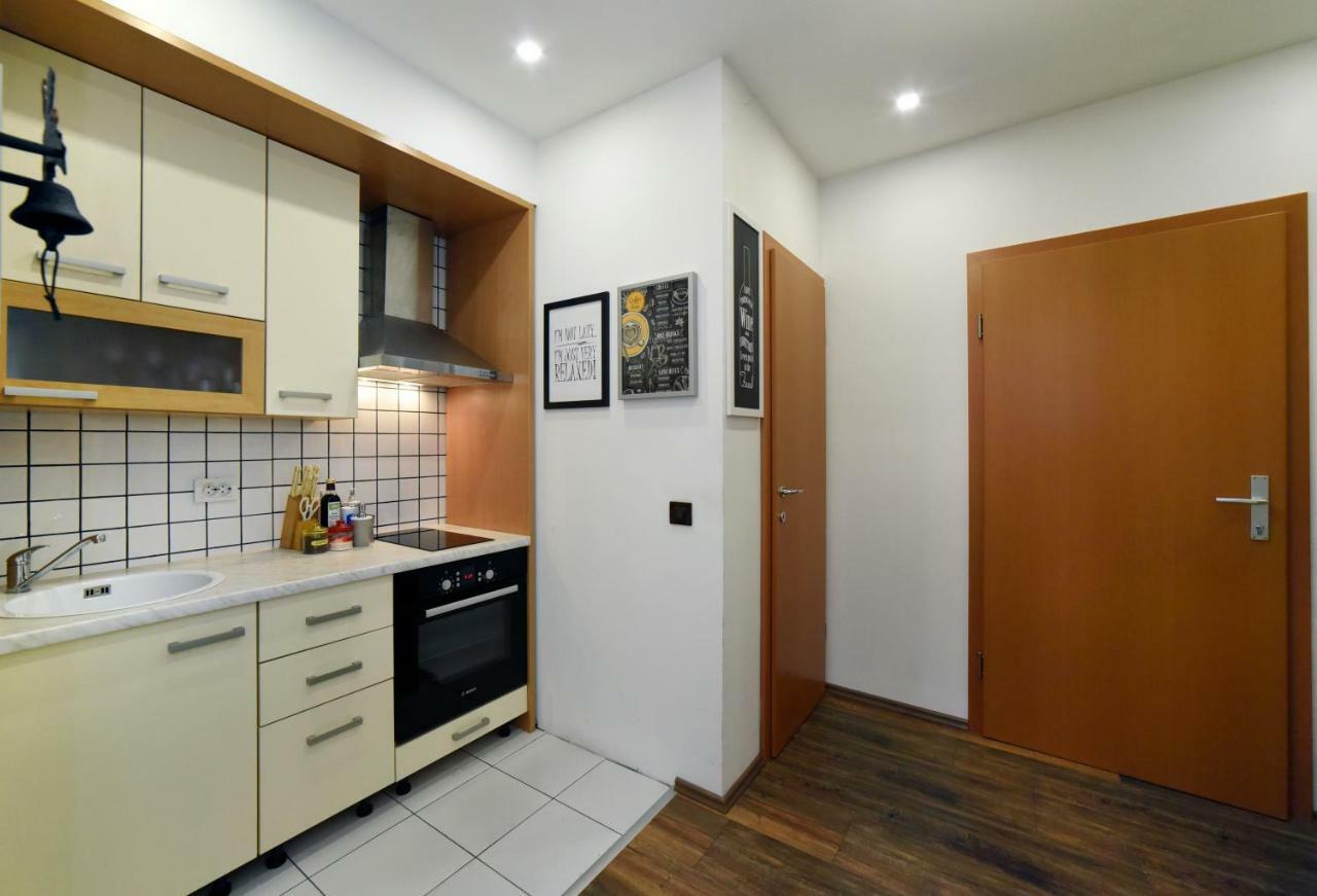 Apartment Gollner ซาเกร็บ ภายนอก รูปภาพ