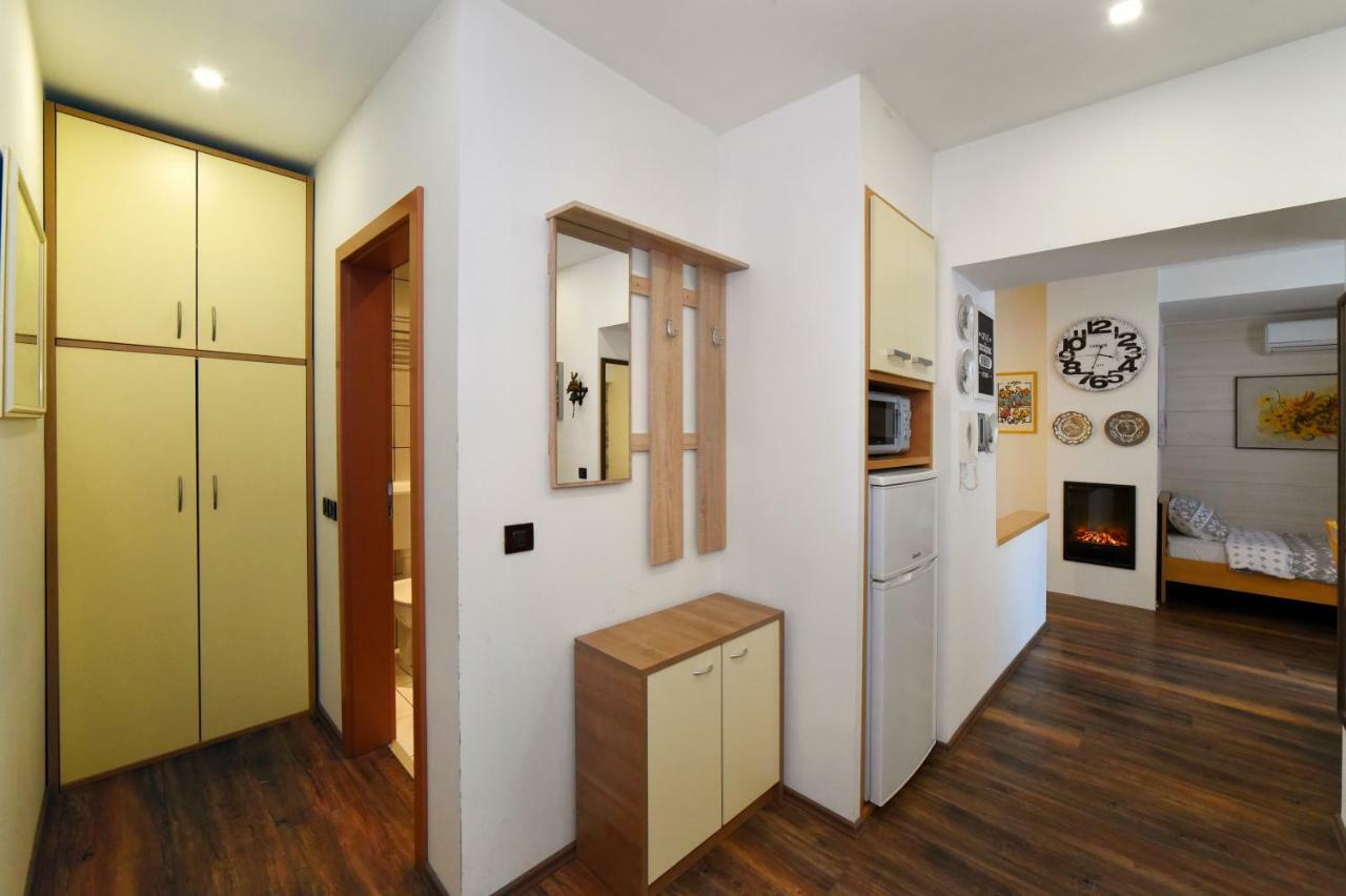 Apartment Gollner ซาเกร็บ ภายนอก รูปภาพ